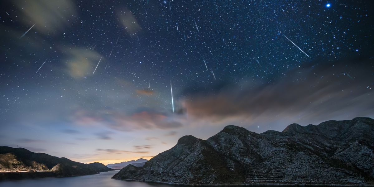 Exactly When, Where And How To See The Perseid Meteor Shower! 5CS